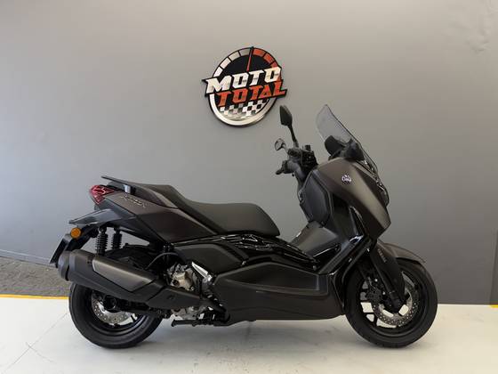 YAMAHA XMAX 300 CONNECTED ABS YAMAHA XMAX 300 CONNECTED ABS